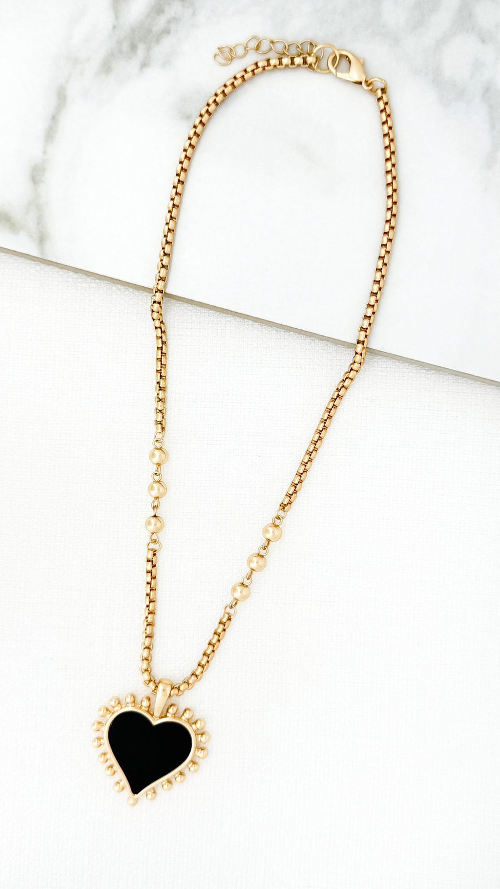 ENVY Short Black Heart Pendant Gold Necklace